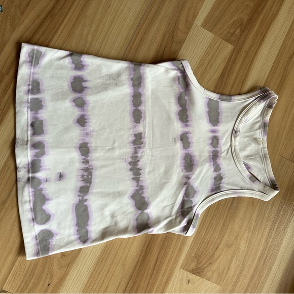 Lululemon work out top. - Picture 2 of 4